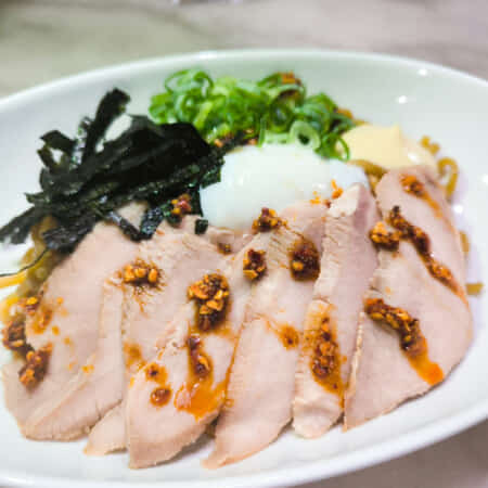 すすれ流油そば｜三滝本町でまぜそば・お肉のテイクアウト・デリバリー